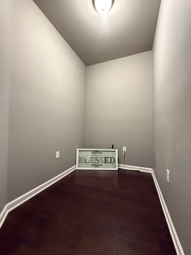 Building Photo - 14438 Tanya Dr
