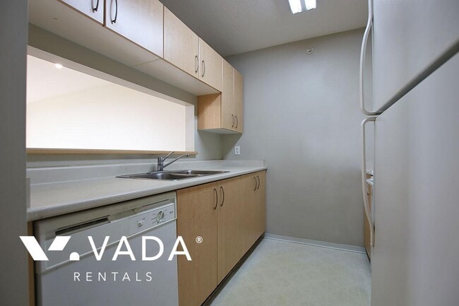 Building Photo - Nexus 1 BR APT Rental 608-3588 Crowley Dr Vancouver: VADA
