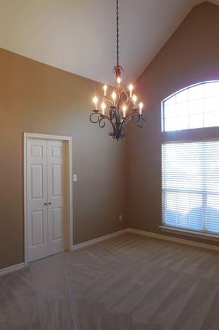 Foto del edificio - 221 S Village Dr