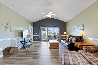 Building Photo - 4878 Dahlia Ct