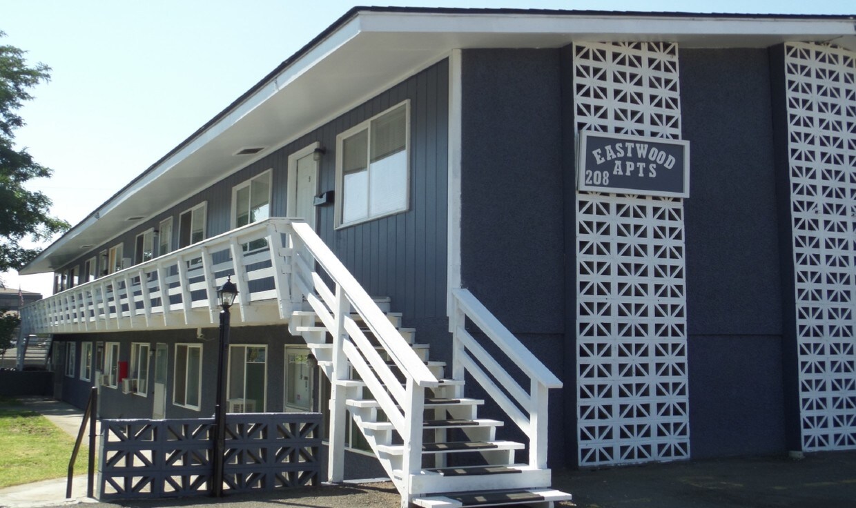 Primary Photo - Eastwood Apartments