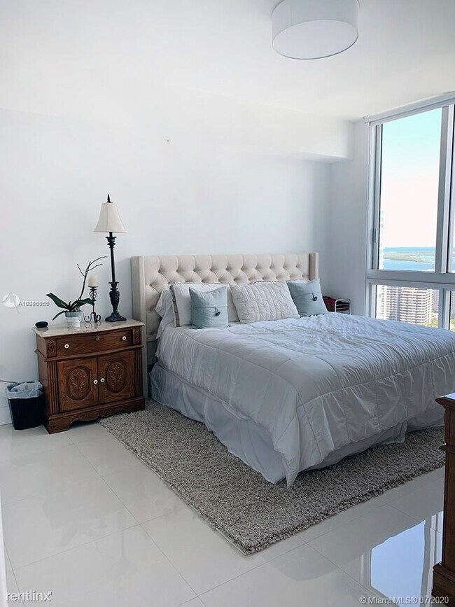 Foto del edificio - 2 br, 2 bath  - Met 1 Condo