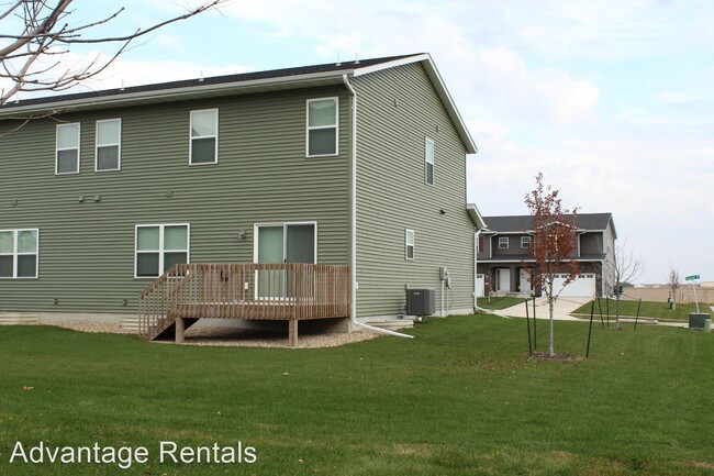 Building Photo - 3 br, 2.5 bath House - 305 Sunset Place