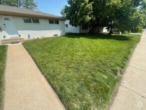Building Photo - 2528 14th Ave Ct