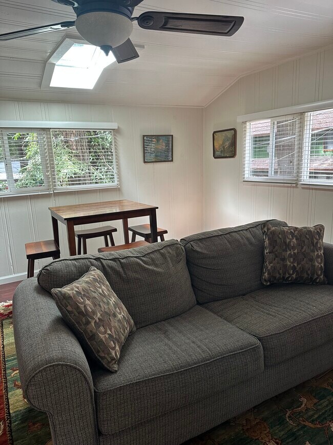 Foto del edificio - 14536 Canyon 1 Rd