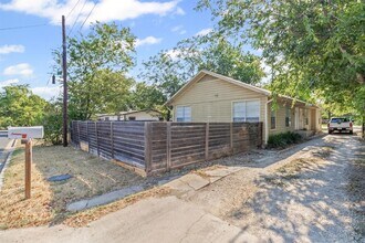 Building Photo - 8607 Guadalupe St