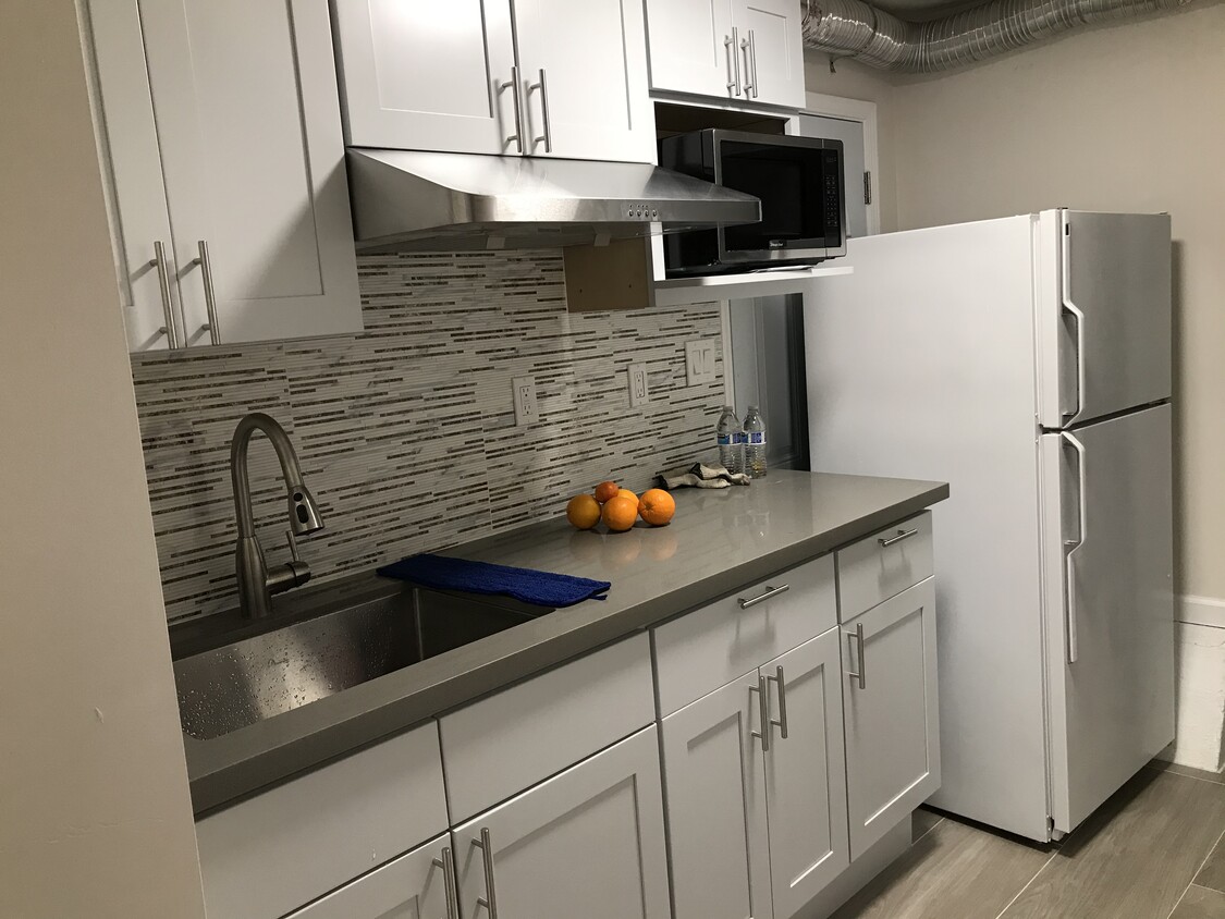 Foto principal - 2230 Quintara St