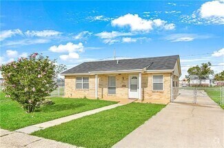 Building Photo - 1900 Schnell Dr