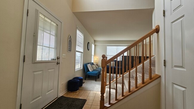 Foto del edificio - 1268 Bradley Cir