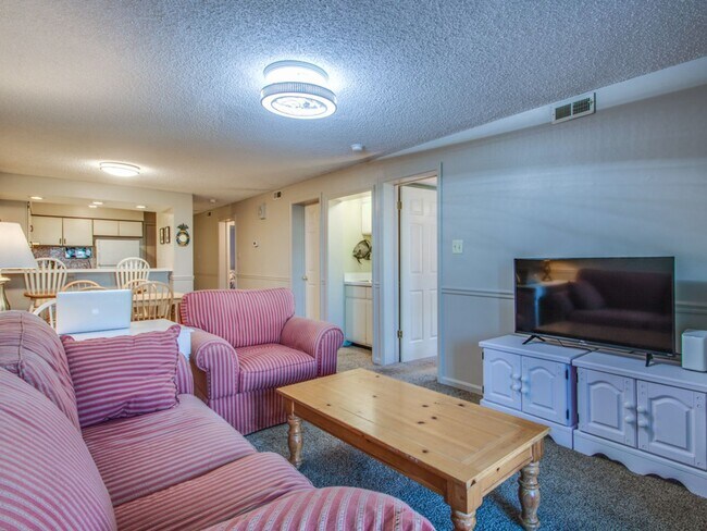 Foto del edificio - OFF SEASON RENTAL - FIRST FLOOR 2 BED 2 BA...