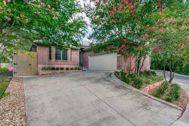 Foto del edificio - 10 Oakwell Farms Pkwy
