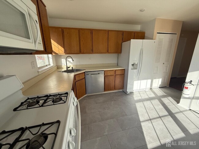 Building Photo - 351 Constitution Cir