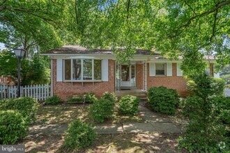 Building Photo - 2623 Depaul Dr