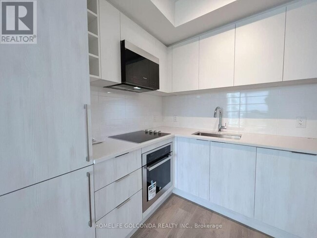 Building Photo - 2033 Kennedy Rd