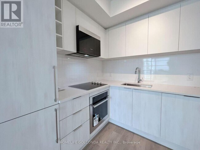 Photo du bâtiment - 2033 Kennedy Rd