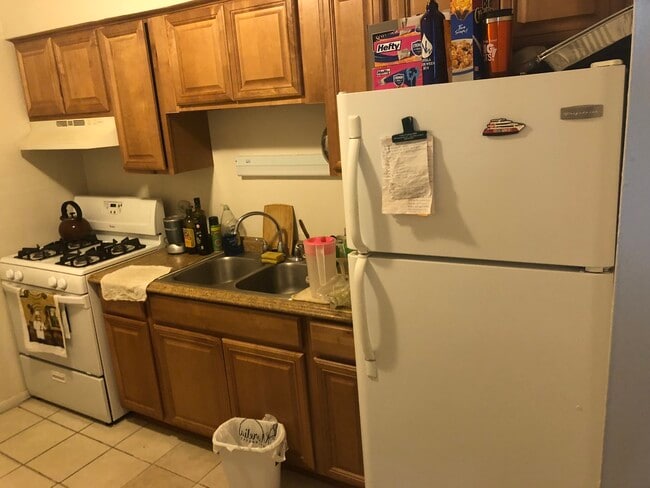 Foto del edificio - 2411 W Fargo Ave