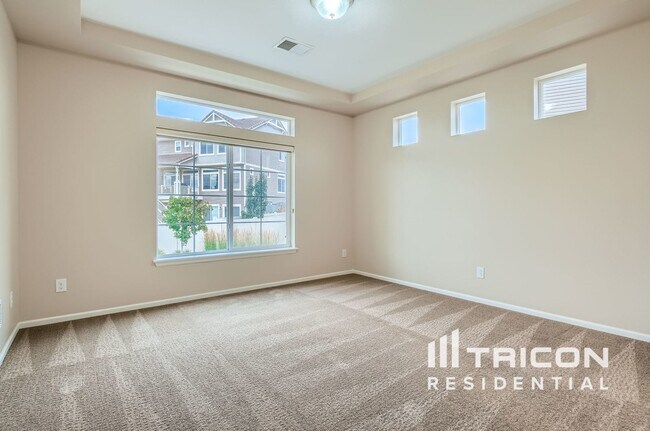 Foto del edificio - 3485 Maplewood Ln