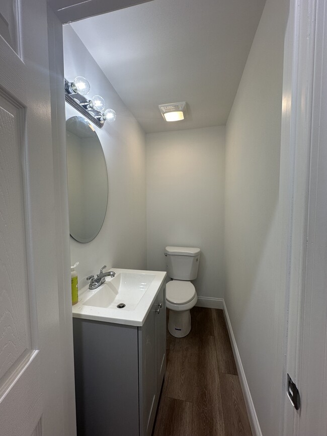 Building Photo - 2420 N Reese St