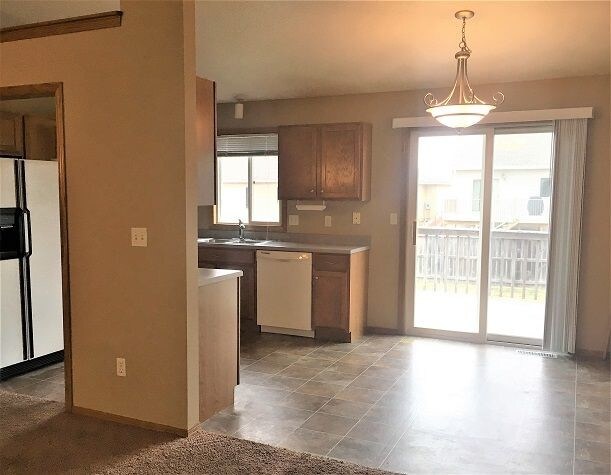 Building Photo - 7612 S Bell Cir