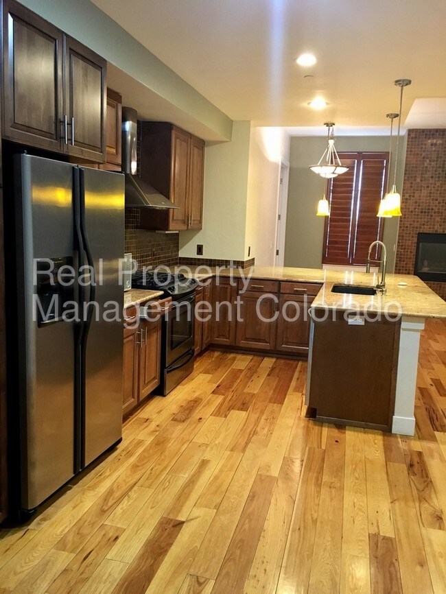 Foto del edificio - 1488 Madison St