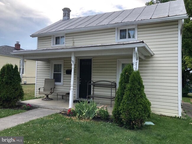 Foto del edificio - 131 S Purcell Ave