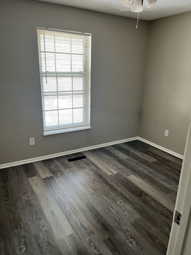 Foto del edificio - Affordable 3 Bedroom Home AVAILABLE NOW!