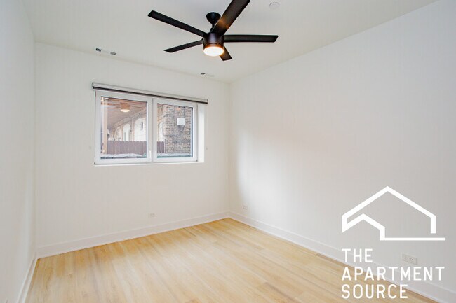 Foto del edificio - 3821 N Ashland Ave