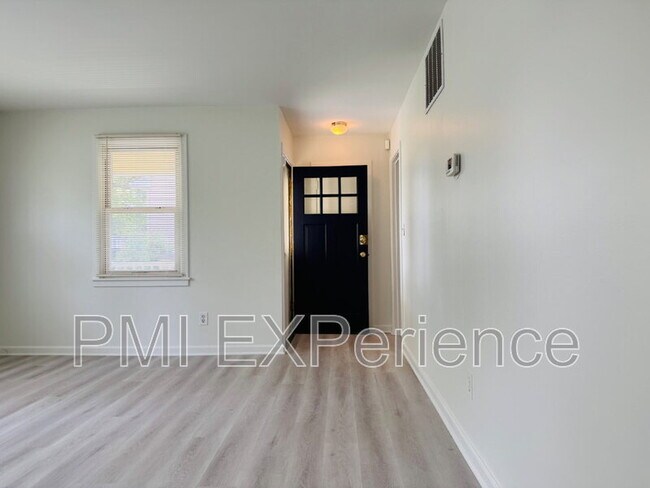 Foto del edificio - 1204 Broadwood Dr