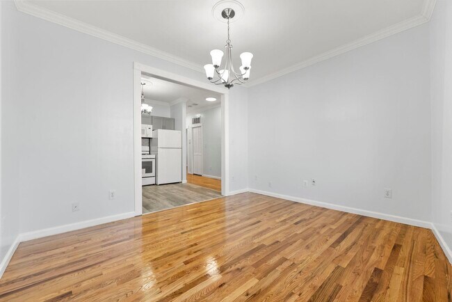 Building Photo - 498 Ocean Ave