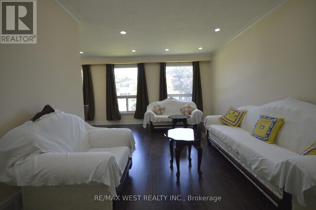 Photo du bâtiment - 84 Kearney Dr