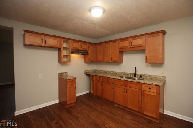 Building Photo - 212 Wesley Way