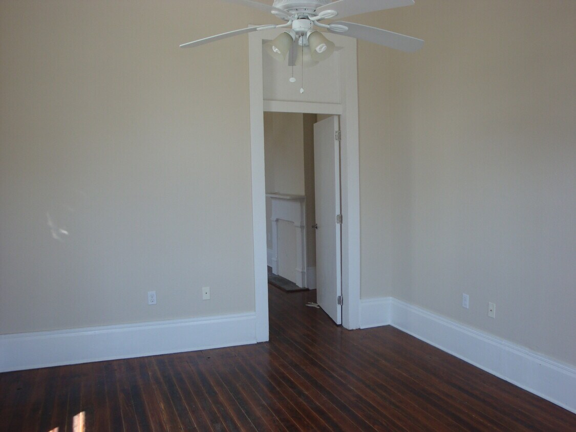 Foto principal - 2224 Marigny St