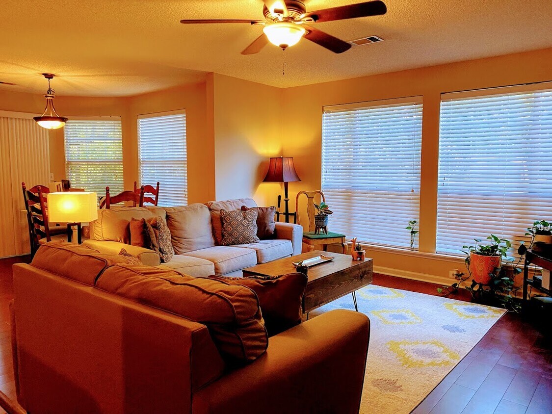 1308 Red Deer Way Unit 248, Alpharetta, GA 30022 Condo for Rent in Alpharetta, GA