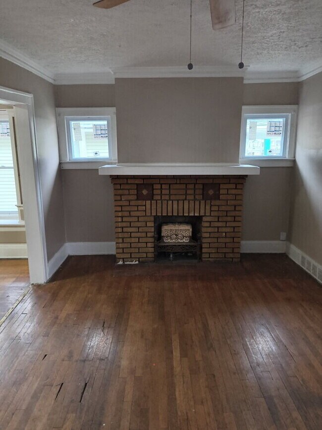 Foto del edificio - 3658 E 143rd St