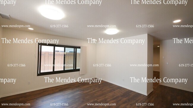 Foto del edificio - Beautifully renovated 4 bd / 3 bth Home in...