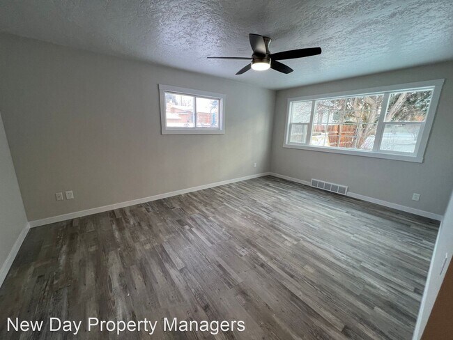 Building Photo - 3 br, 2 bath House - 3517 3rd Avenue North