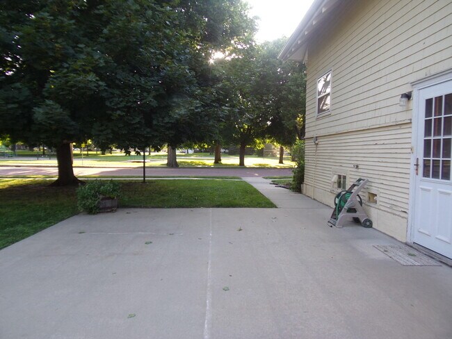 BACK PATIO - 901 E 3rd Ave