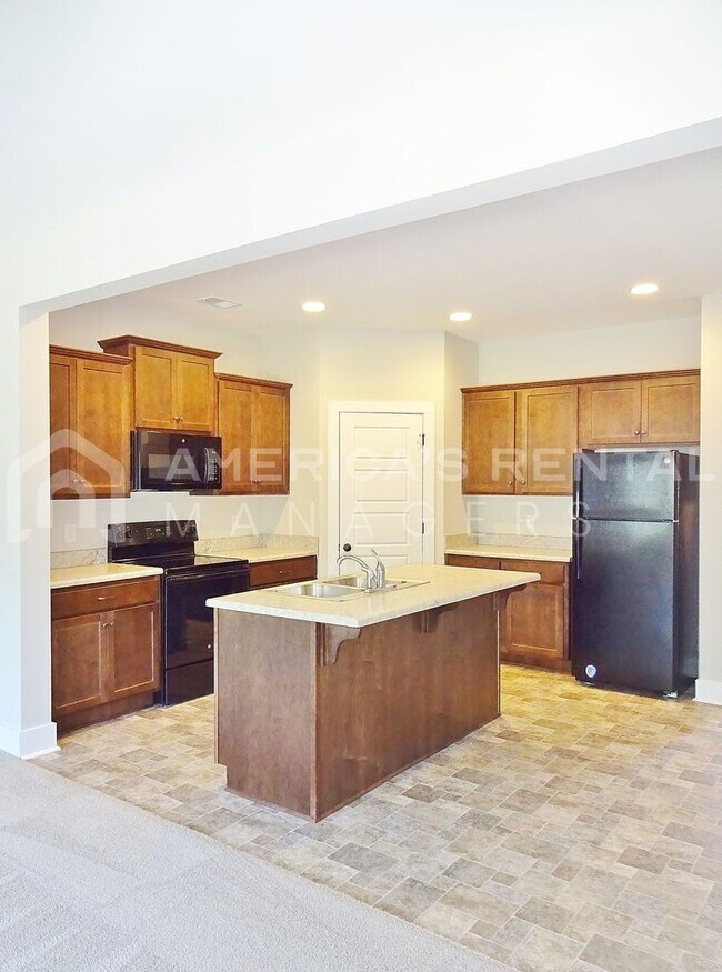 Building Photo - Spacious Town Home for rent in Gardendale....