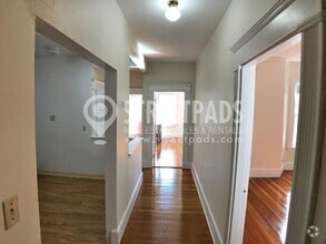 Building Photo - 1595 Beacon St