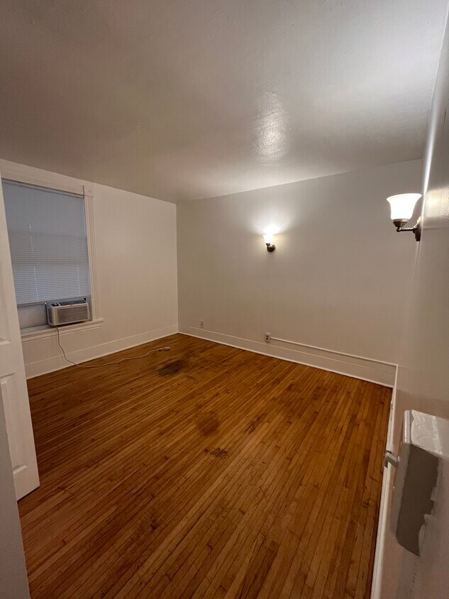 Primary Photo - 425 6th Ave NE