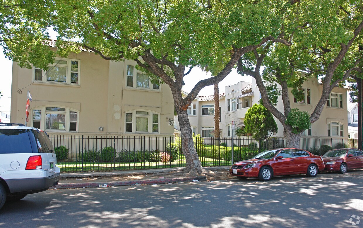 Foto del edificio - 2900 Francis Ave