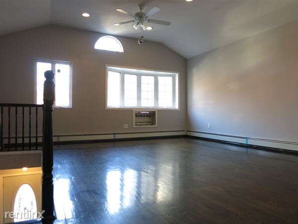Primary Photo - 972 Myrtle Ave