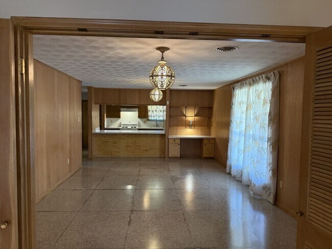 Foto del edificio - 956 Bonnabel Blvd