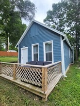 Building Photo - 813 Kickapoo St