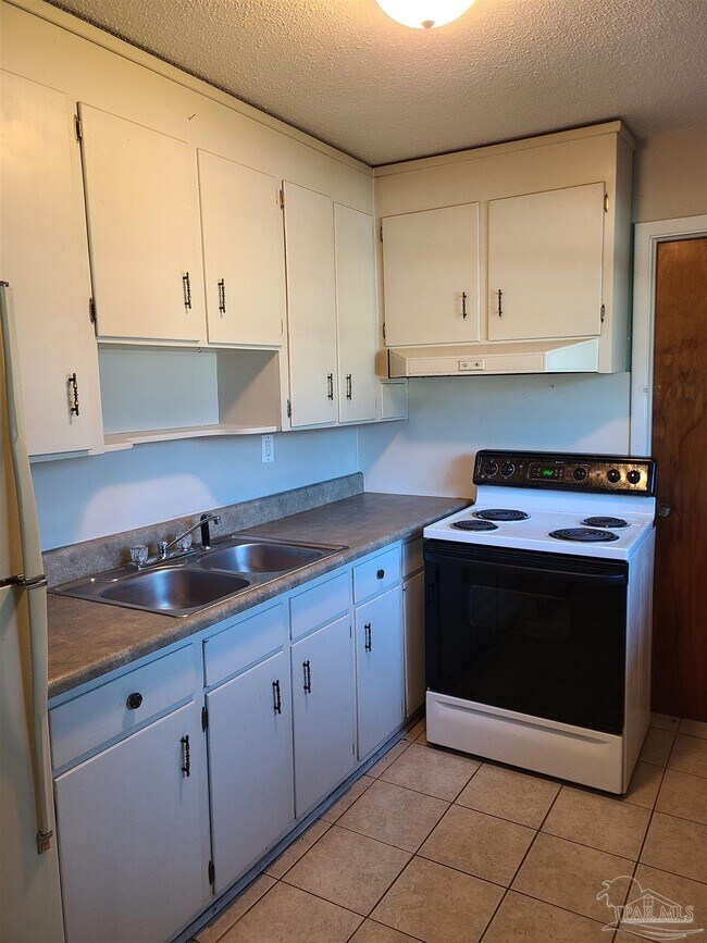 Foto del edificio - 7768 Kipling St