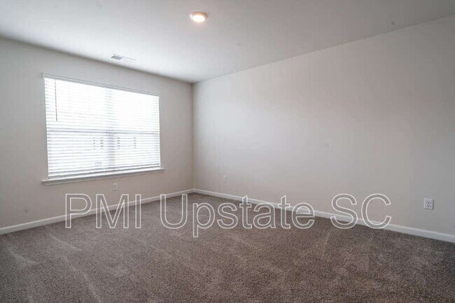 Building Photo - 753 Embark Cir