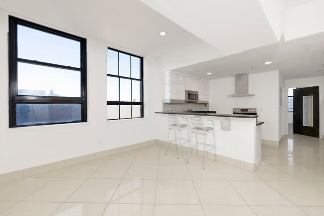 Foto del edificio - 2201 1st Ave N