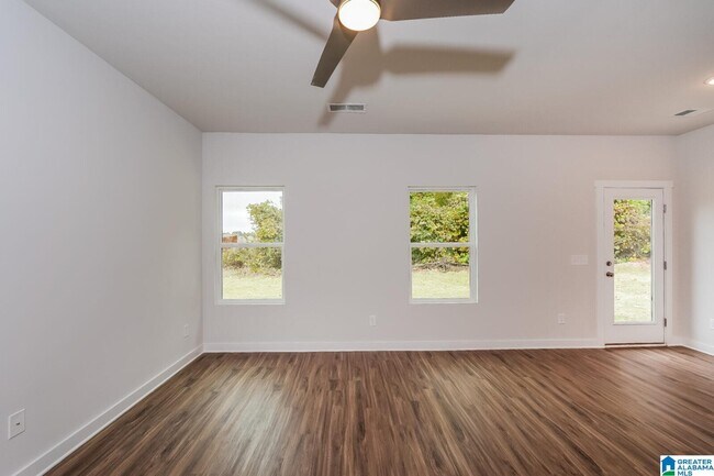 Building Photo - 5406 Cedar Creek Dr