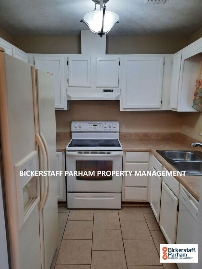 Building Photo - Located in Cusseta!