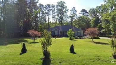 Building Photo - Room in House on Ray Rd